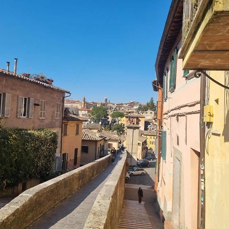 Artist Apartment Centro Storico بيرودجا المظهر الخارجي الصورة